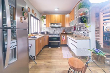 Apartamento à venda com 130m², 2 quartos e 2 vagasCozinha