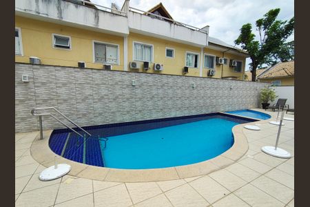 Casa de condomínio à venda com 166m², 4 quartos e 2 vagasÁrea comum