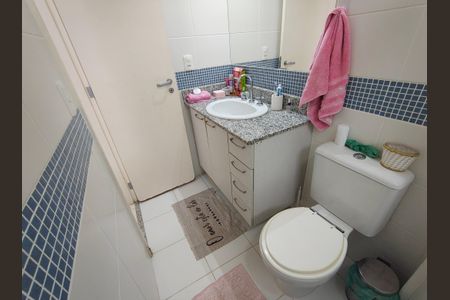 Casa de condomínio à venda com 166m², 4 quartos e 2 vagasBanheiro da Suíte 1