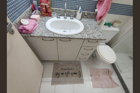 Casa de condomínio à venda com 166m², 4 quartos e 2 vagasBanheiro da Suíte 1