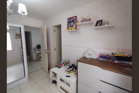 Casa de condomínio à venda com 166m², 4 quartos e 2 vagasSuíte 1