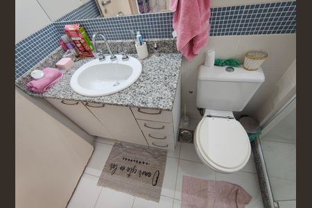 Casa de condomínio à venda com 166m², 4 quartos e 2 vagasBanheiro da Suíte 1