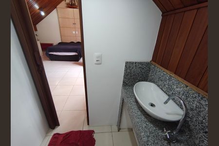 Casa de condomínio à venda com 166m², 4 quartos e 2 vagasBanheiro da Suíte 4