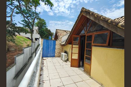 Casa de condomínio à venda com 166m², 4 quartos e 2 vagasVaranda da Suíte 4