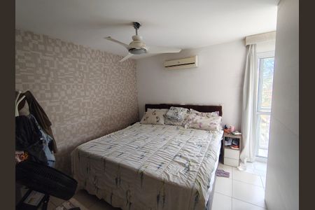 Casa de condomínio à venda com 166m², 4 quartos e 2 vagasSuíte 2