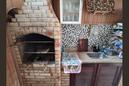 Casa de condomínio à venda com 166m², 4 quartos e 2 vagasÁrea Gourmet