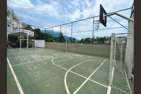 Casa de condomínio à venda com 166m², 4 quartos e 2 vagasÁrea comum