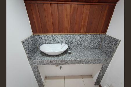 Casa de condomínio à venda com 166m², 4 quartos e 2 vagasBanheiro da Suíte 4