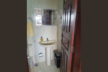Casa para alugar com 239m², 4 quartos e 1 vaga Casa para alugar com 239m², 4 quartos e 1 vagaBanheiro da Suíte 1
