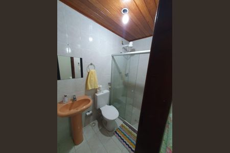 Casa para alugar com 239m², 4 quartos e 1 vaga Casa para alugar com 239m², 4 quartos e 1 vagaBanheiro da Suíte 2