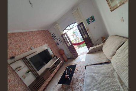 Casa para alugar com 239m², 4 quartos e 1 vaga Casa para alugar com 239m², 4 quartos e 1 vagaSala