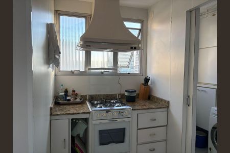 Cozinha de apartamento à venda com 3 quartos, 100m² em Cerqueira César, São Paulo