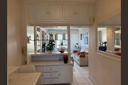 Sala de apartamento à venda com 3 quartos, 100m² em Cerqueira César, São Paulo