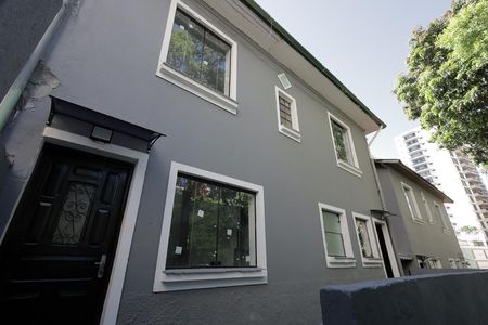 Casa para alugar com 100m², 2 quartos e 1 vagaFachada