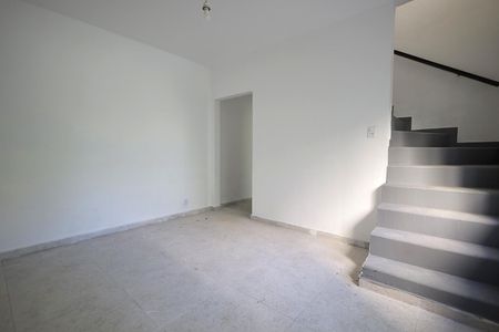 Sala de casa para alugar com 2 quartos, 100m² em Vila Assunção, Santo André