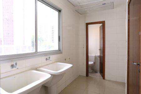 Apartamento à venda com 197m², 4 quartos e 4 vagas Apartamento à venda com 197m², 4 quartos e 4 vagasÁrea de Serviço