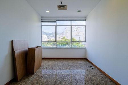 Casa de condomínio à venda com 320m², 1 quarto e 6 vagasFoto 35