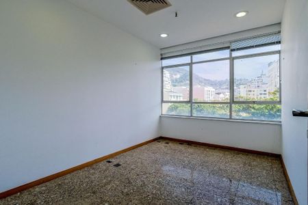 Casa de condomínio à venda com 320m², 1 quarto e 6 vagasFoto 37