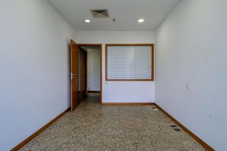 Casa de condomínio à venda com 320m², 1 quarto e 6 vagasFoto 09