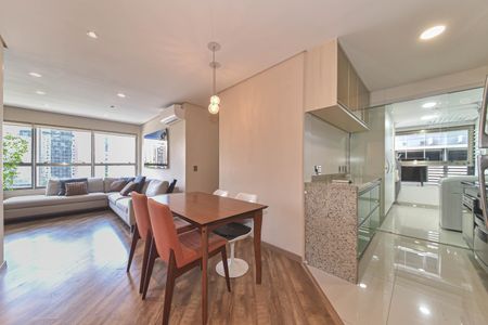 Sala de apartamento à venda com 2 quartos, 70m² em Cidade Monções, São Paulo