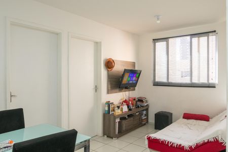 Sala de apartamento para alugar com 2 quartos, 49m² em Parque São Lourenço, São Paulo