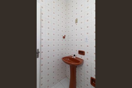 Banheiro de apartamento à venda com 1 quarto, 45m² em Vila Joao Pessoa, Porto Alegre