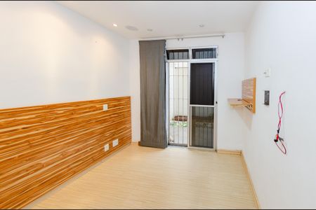 Apartamento à venda com 105m², 2 quartos e 1 vaga Apartamento à venda com 105m², 2 quartos e 1 vagaQuarto 2