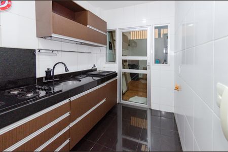 Apartamento à venda com 105m², 2 quartos e 1 vaga Apartamento à venda com 105m², 2 quartos e 1 vagaCozinha