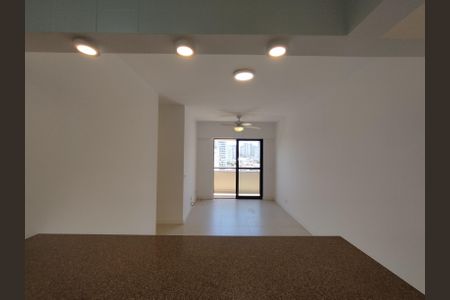 Apartamento para alugar com 124m², 3 quartos e 1 vaga Apartamento para alugar com 124m², 3 quartos e 1 vagaSala