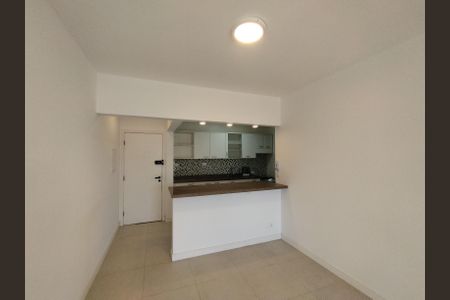 Apartamento para alugar com 124m², 3 quartos e 1 vaga Apartamento para alugar com 124m², 3 quartos e 1 vagaSala