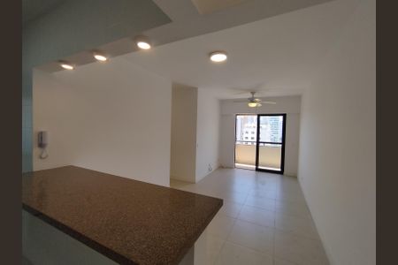 Apartamento para alugar com 124m², 3 quartos e 1 vaga Apartamento para alugar com 124m², 3 quartos e 1 vagaSala