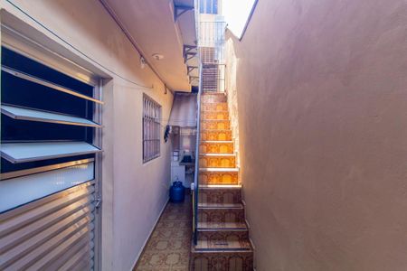 Casa para alugar com 33m², 1 quarto e sem vagaEscada