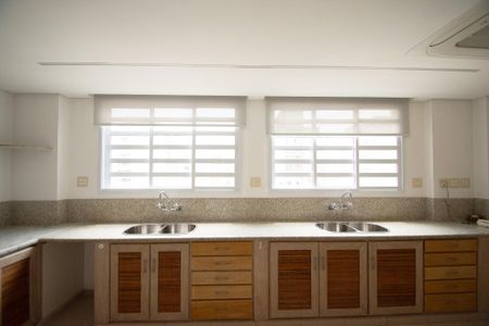 Apartamento à venda com 343m², 4 quartos e 3 vagas Apartamento à venda com 343m², 4 quartos e 3 vagasCozinha