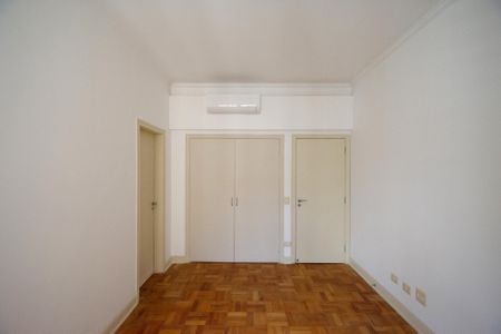 Apartamento à venda com 343m², 4 quartos e 3 vagas Apartamento à venda com 343m², 4 quartos e 3 vagasSuíte 3