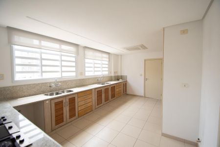 Apartamento à venda com 343m², 4 quartos e 3 vagas Apartamento à venda com 343m², 4 quartos e 3 vagasCozinha