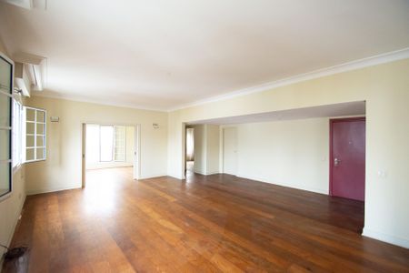 Apartamento à venda com 343m², 4 quartos e 3 vagas Apartamento à venda com 343m², 4 quartos e 3 vagasSala 1