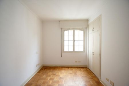 Apartamento à venda com 343m², 4 quartos e 3 vagas Apartamento à venda com 343m², 4 quartos e 3 vagasSuíte 3