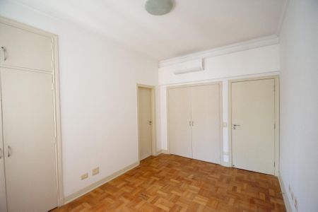 Apartamento à venda com 343m², 4 quartos e 3 vagas Apartamento à venda com 343m², 4 quartos e 3 vagasSuíte 3