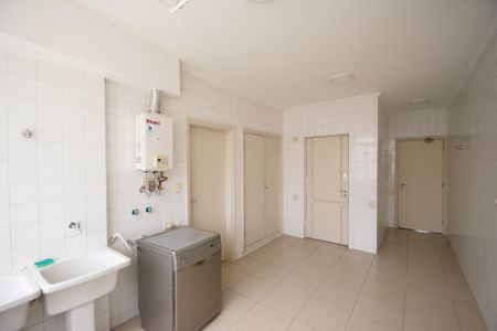 Apartamento à venda com 343m², 4 quartos e 3 vagas Apartamento à venda com 343m², 4 quartos e 3 vagasÁrea de Serviço