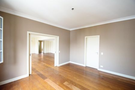 Apartamento à venda com 343m², 4 quartos e 3 vagas Apartamento à venda com 343m², 4 quartos e 3 vagasSala 2