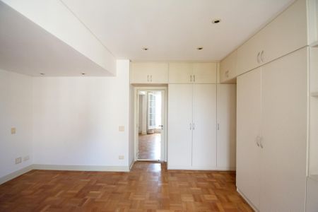 Apartamento à venda com 343m², 4 quartos e 3 vagas Apartamento à venda com 343m², 4 quartos e 3 vagasSuíte 1