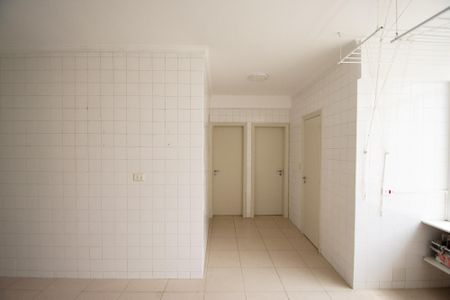 Apartamento à venda com 343m², 4 quartos e 3 vagas Apartamento à venda com 343m², 4 quartos e 3 vagasÁrea de Serviço