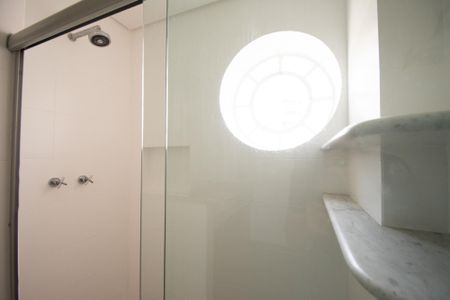 Apartamento à venda com 343m², 4 quartos e 3 vagas Apartamento à venda com 343m², 4 quartos e 3 vagasBanheiro da Suíte 1