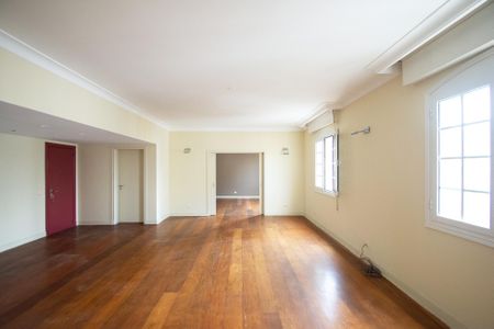 Apartamento à venda com 343m², 4 quartos e 3 vagas Apartamento à venda com 343m², 4 quartos e 3 vagasSala 1