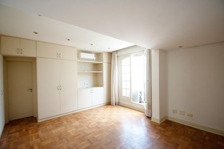 Apartamento à venda com 343m², 4 quartos e 3 vagas Apartamento à venda com 343m², 4 quartos e 3 vagasSuíte 1
