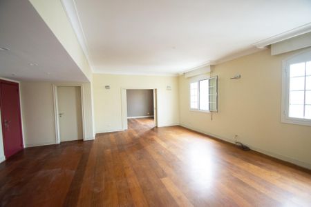 Apartamento à venda com 343m², 4 quartos e 3 vagas Apartamento à venda com 343m², 4 quartos e 3 vagasSala 1