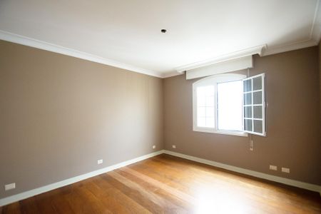 Apartamento à venda com 343m², 4 quartos e 3 vagas Apartamento à venda com 343m², 4 quartos e 3 vagasSala 2