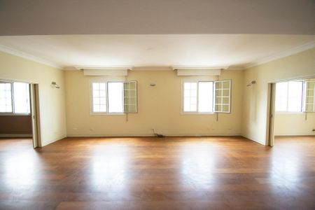 Apartamento à venda com 343m², 4 quartos e 3 vagas Apartamento à venda com 343m², 4 quartos e 3 vagasSala 1