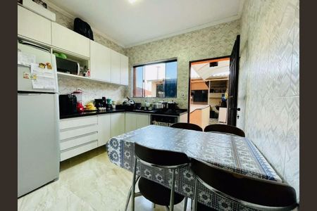 Casa à venda com 2 quartos, 160m² em Vila Mariana, São Paulo