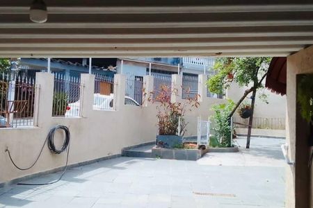 Casa à venda com 115m², 4 quartos e 7 vagas